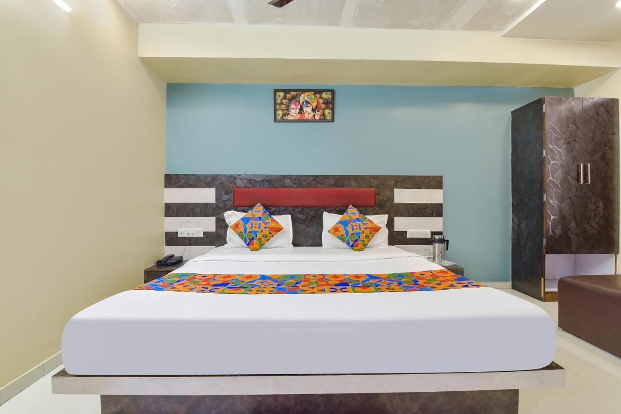 OYO 9805 Hotel Apollo Naroda Exterior foto