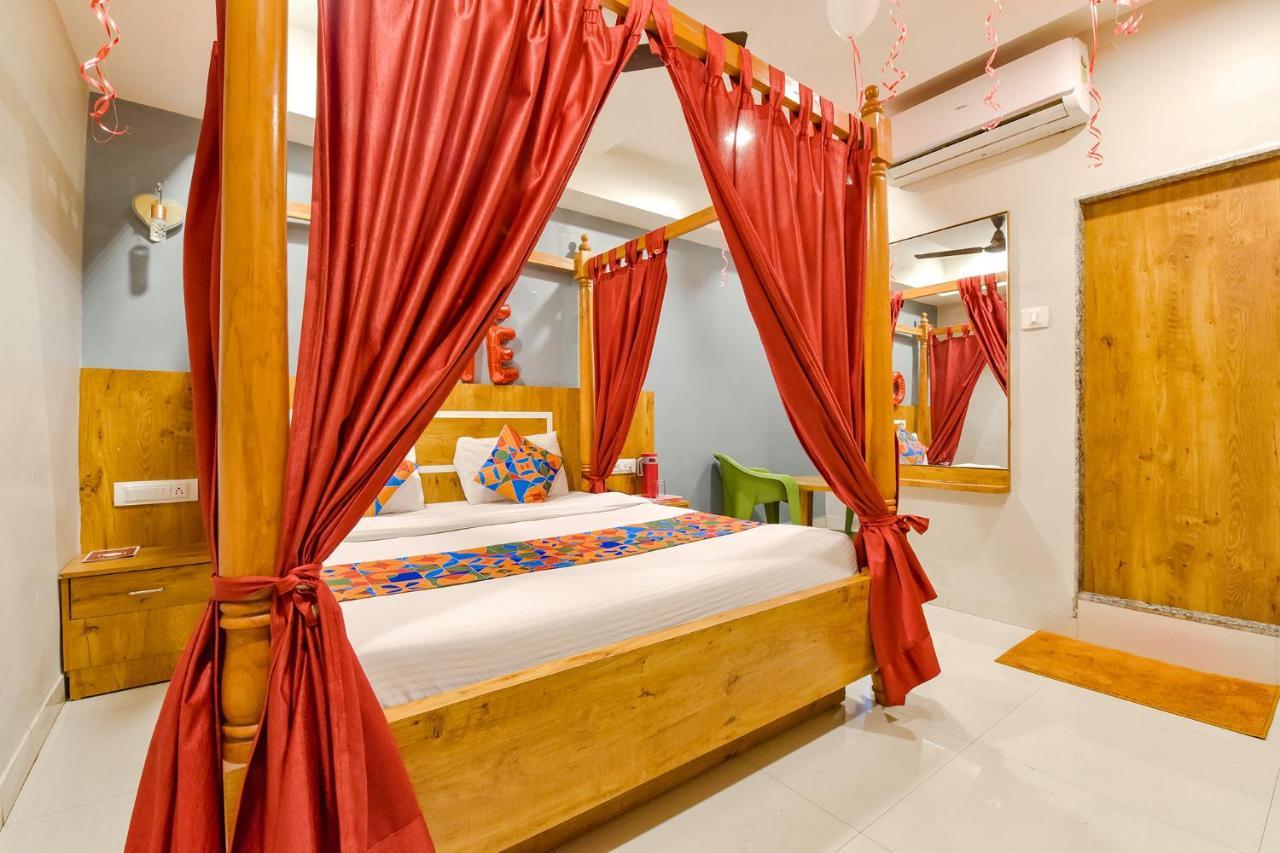 OYO 9805 Hotel Apollo Naroda Exterior foto