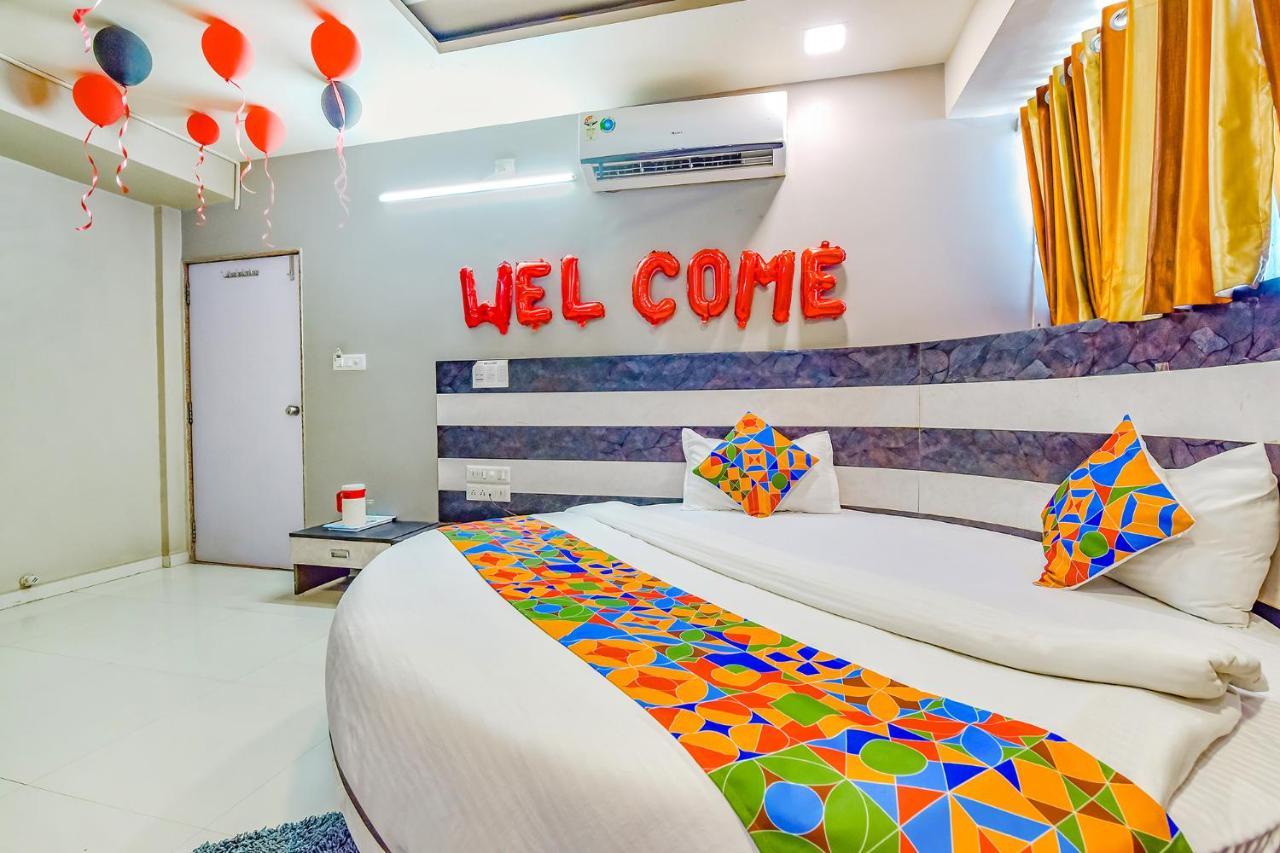 OYO 9805 Hotel Apollo Naroda Exterior foto